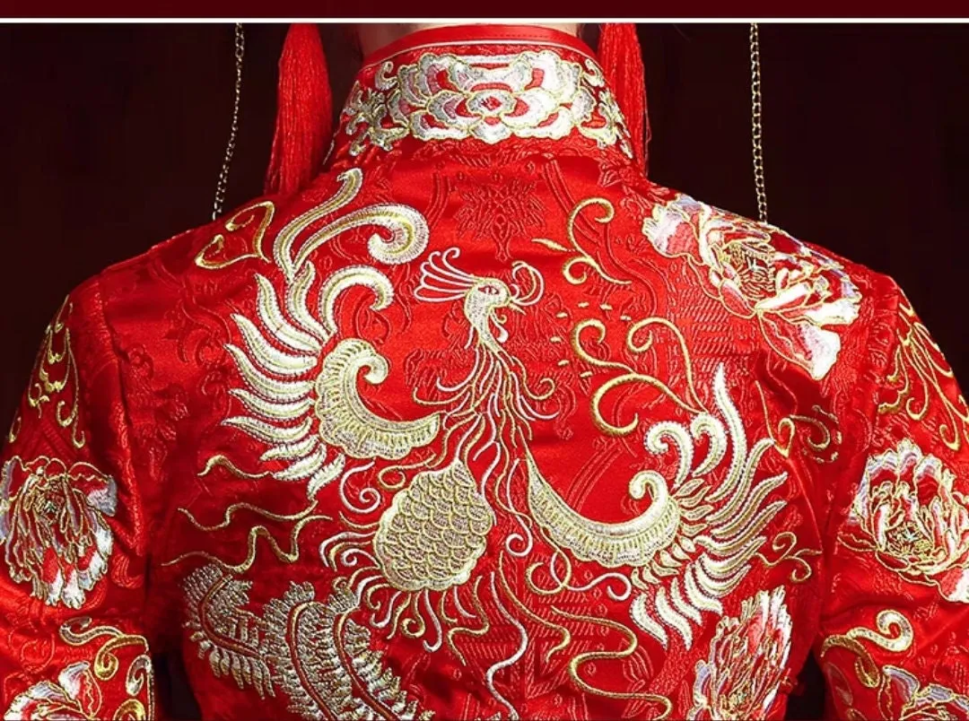 Chinese traditional wedding dress