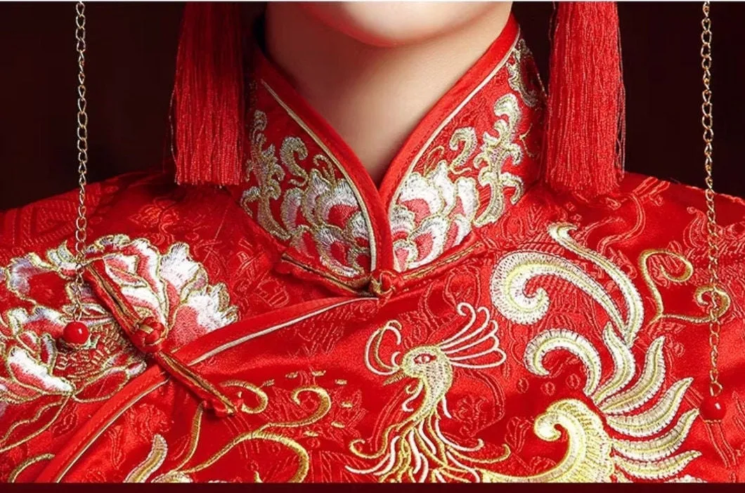 Chinese traditional wedding dress