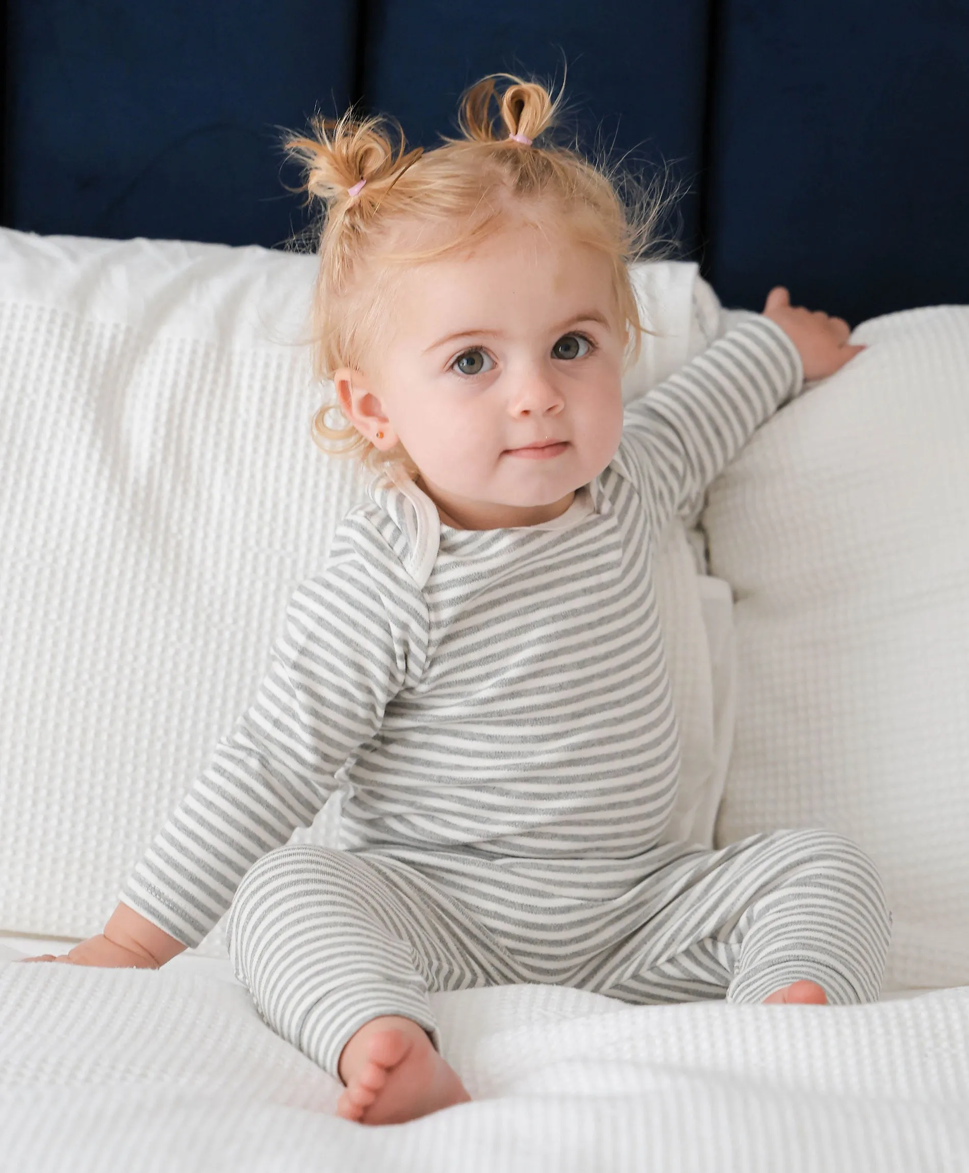 Comfy baby long sleeve bodysuit - Grey stripes