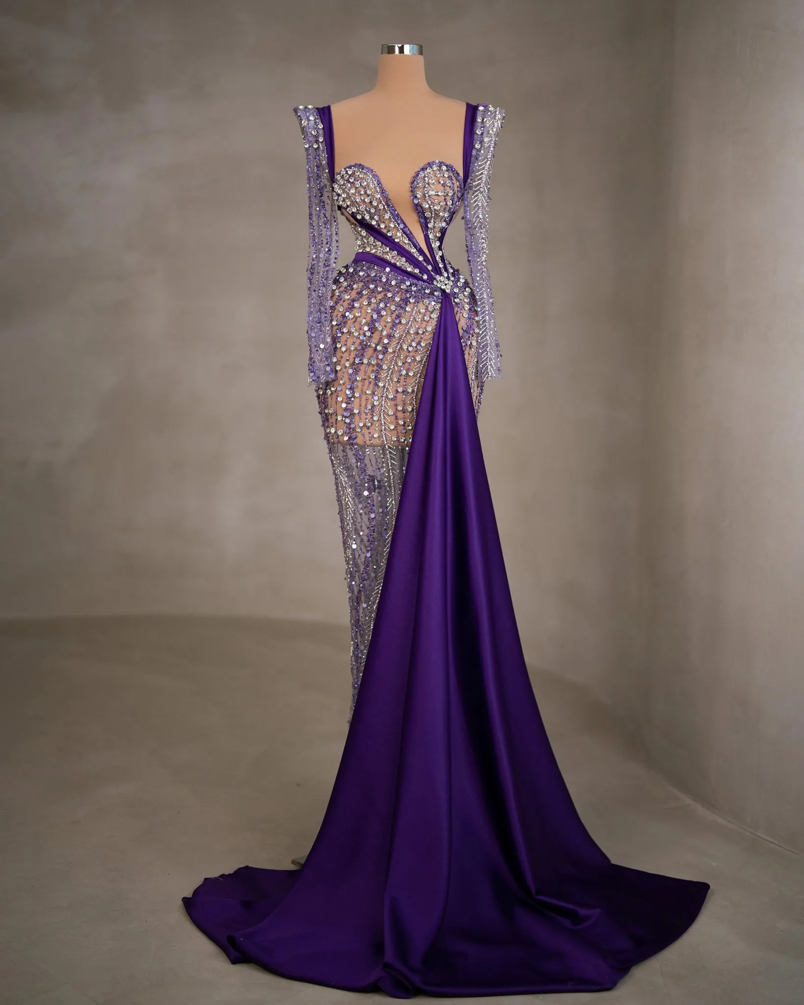 Crescéntia Purple Dress with Stones and Side Cape