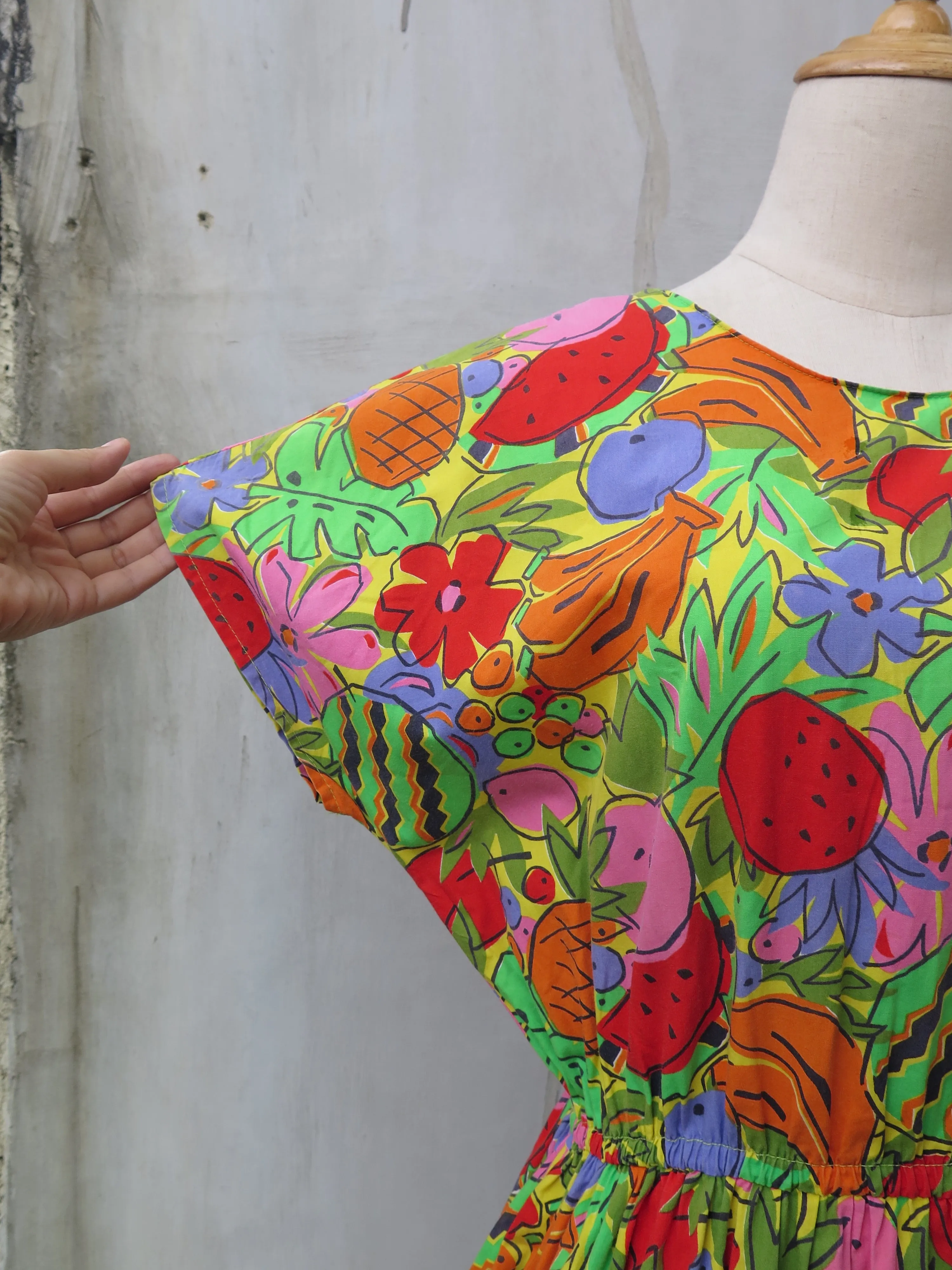 Must Have | Sashya | Vintage 1980s fun tropical fruit pina colada fruitti tutti colourful print dress