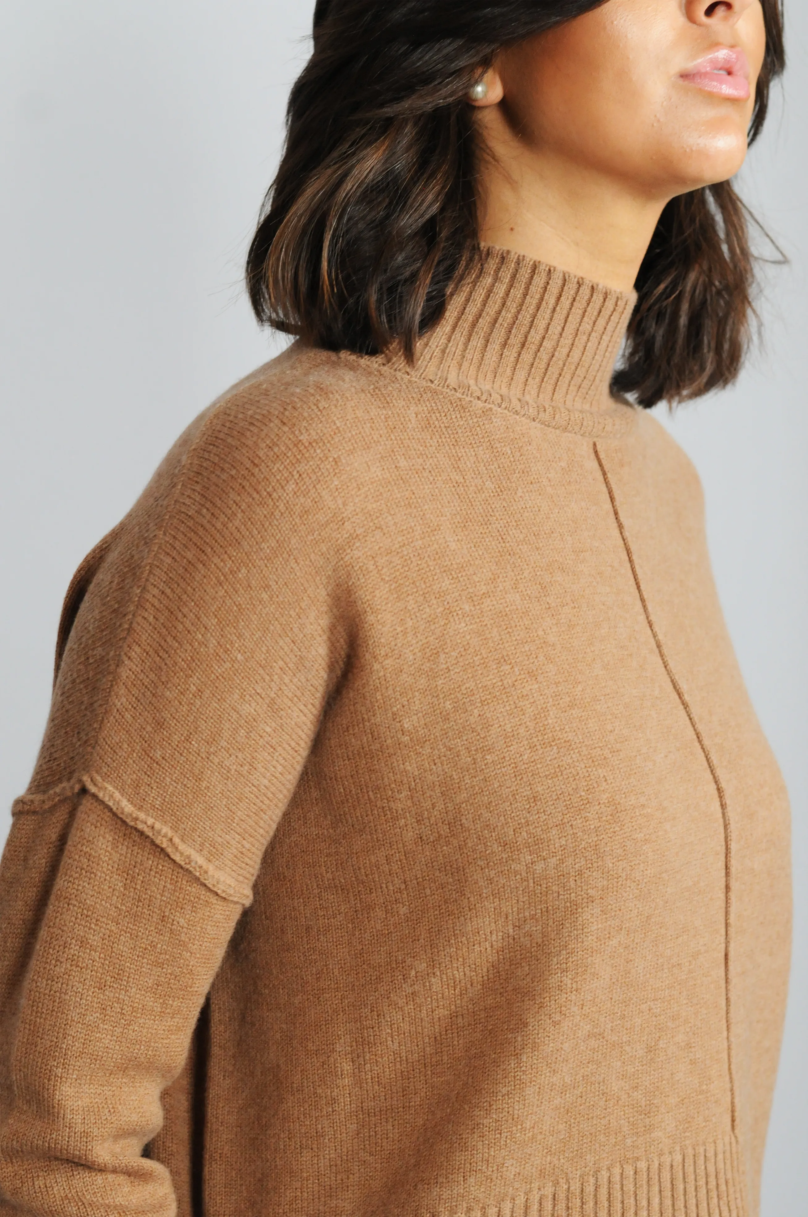 SY-23080 Sweater - 100% Wool - Accessories - Walnut